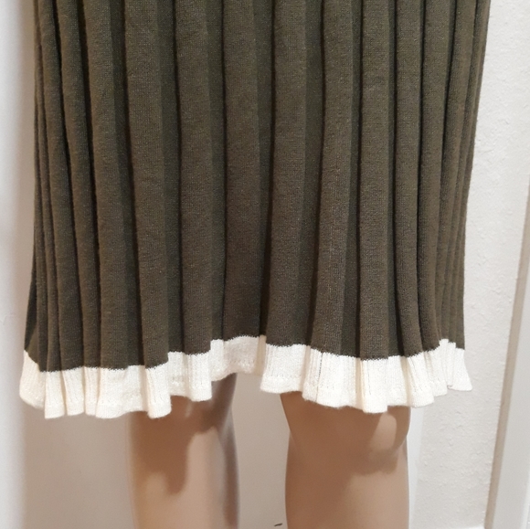 Vintage Olive Green Long sleeve Sweater Dress by J/M Dress MSRP: $65. - Picture 4 of 10